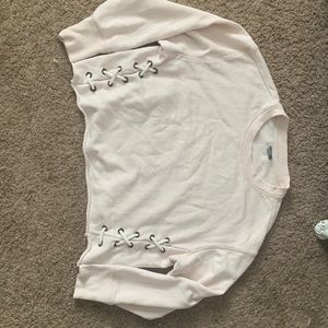 Light Pink Aerie Cropped Sweatshirt, lightly used. Great condition-looks new.